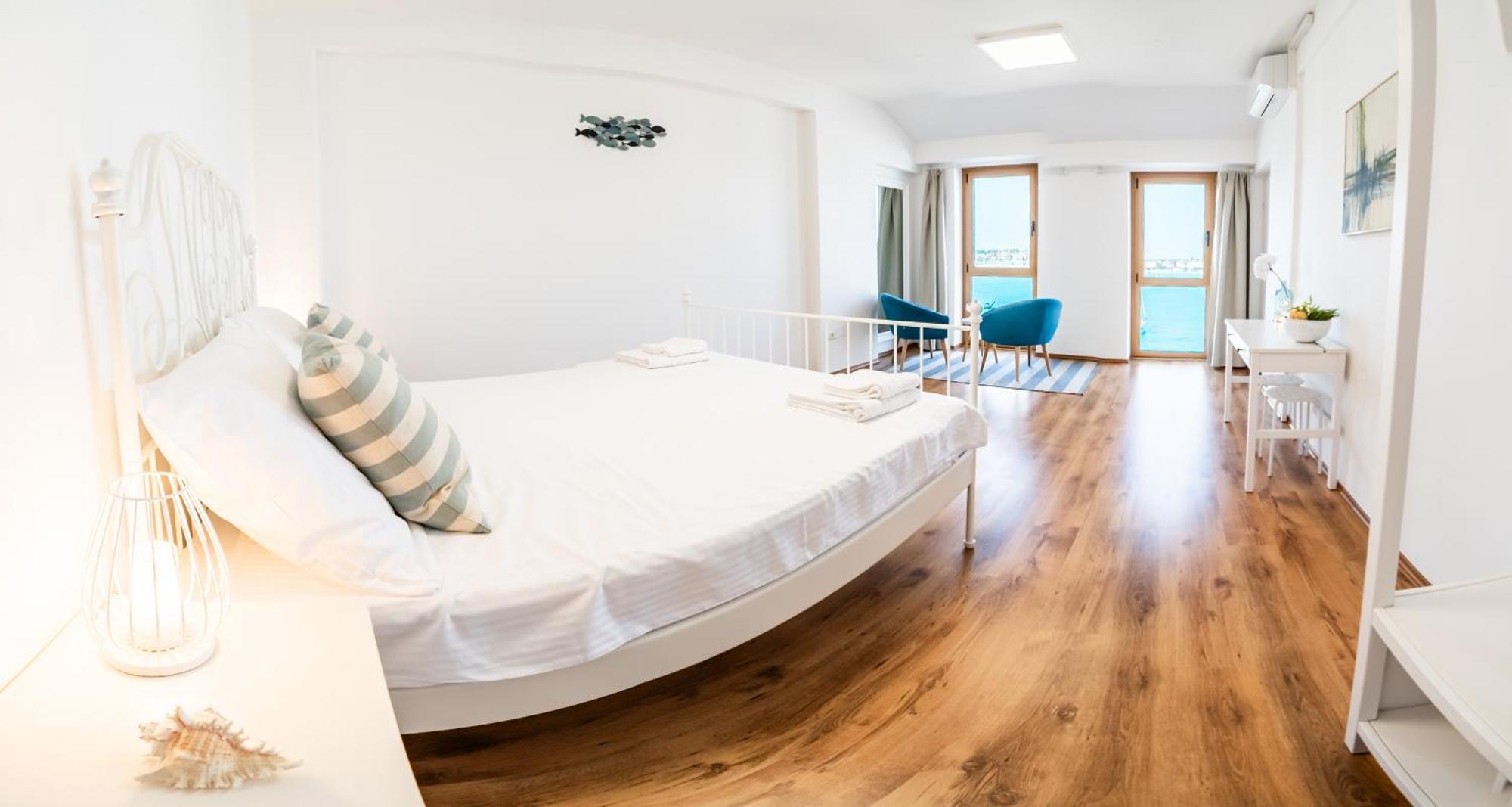 Seafront Seaview Center Old Town 1,2,3,4 By Rentistra Apartman Umag