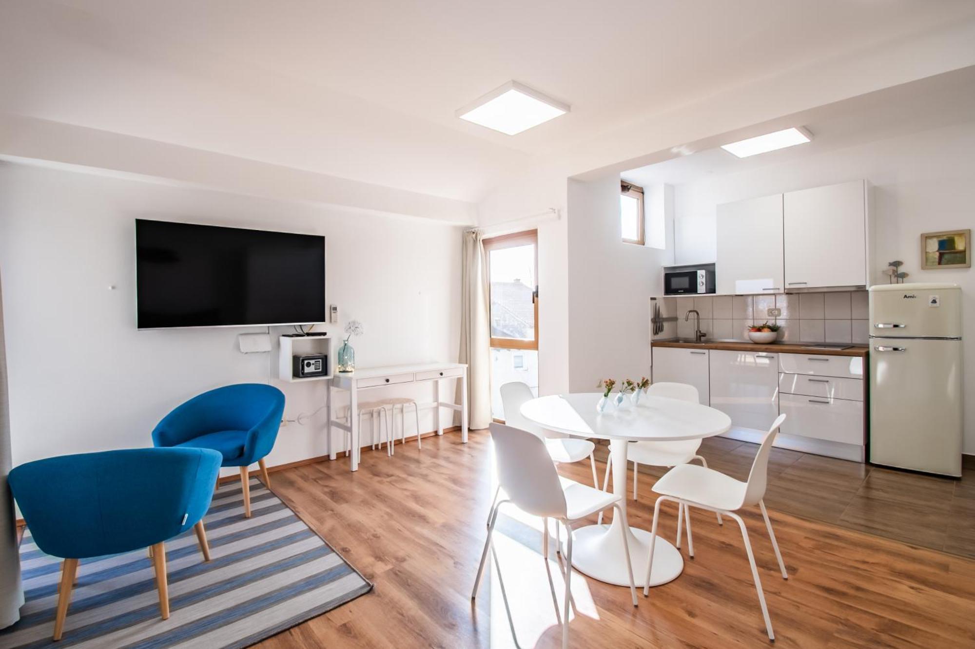 Apartman Seafront Seaview Center Old Town 1,2,3,4 By Rentistra